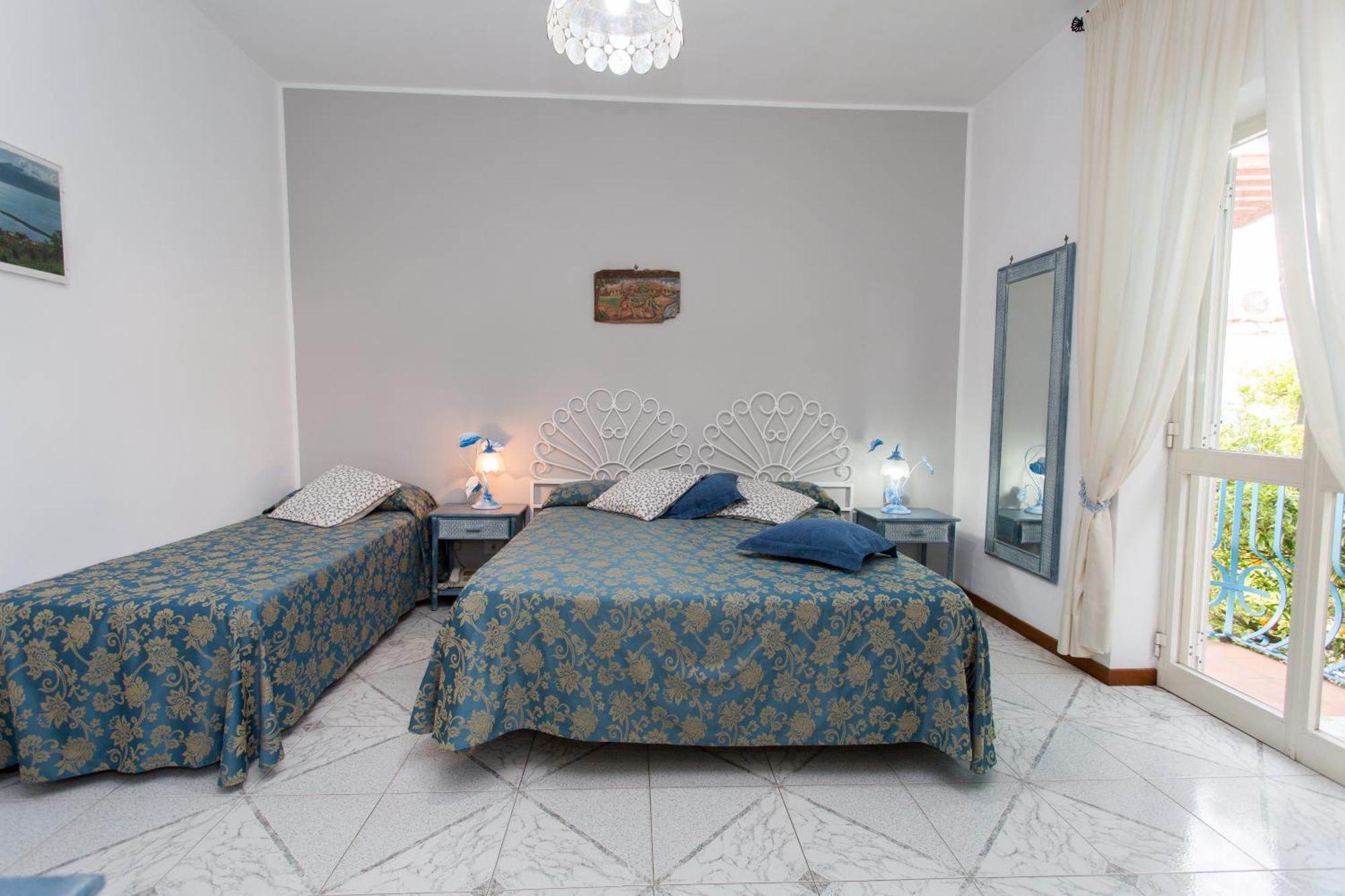 Poseidon Hotel 3*