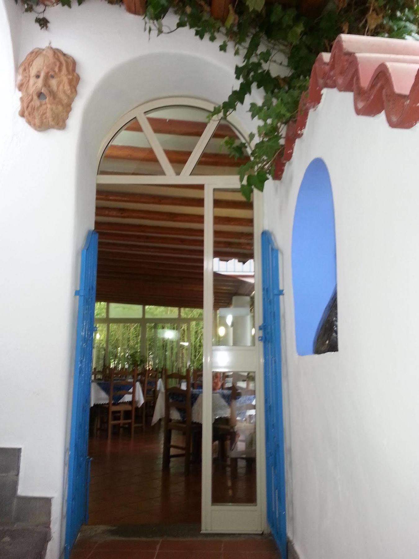 Poseidon Hotel 3*