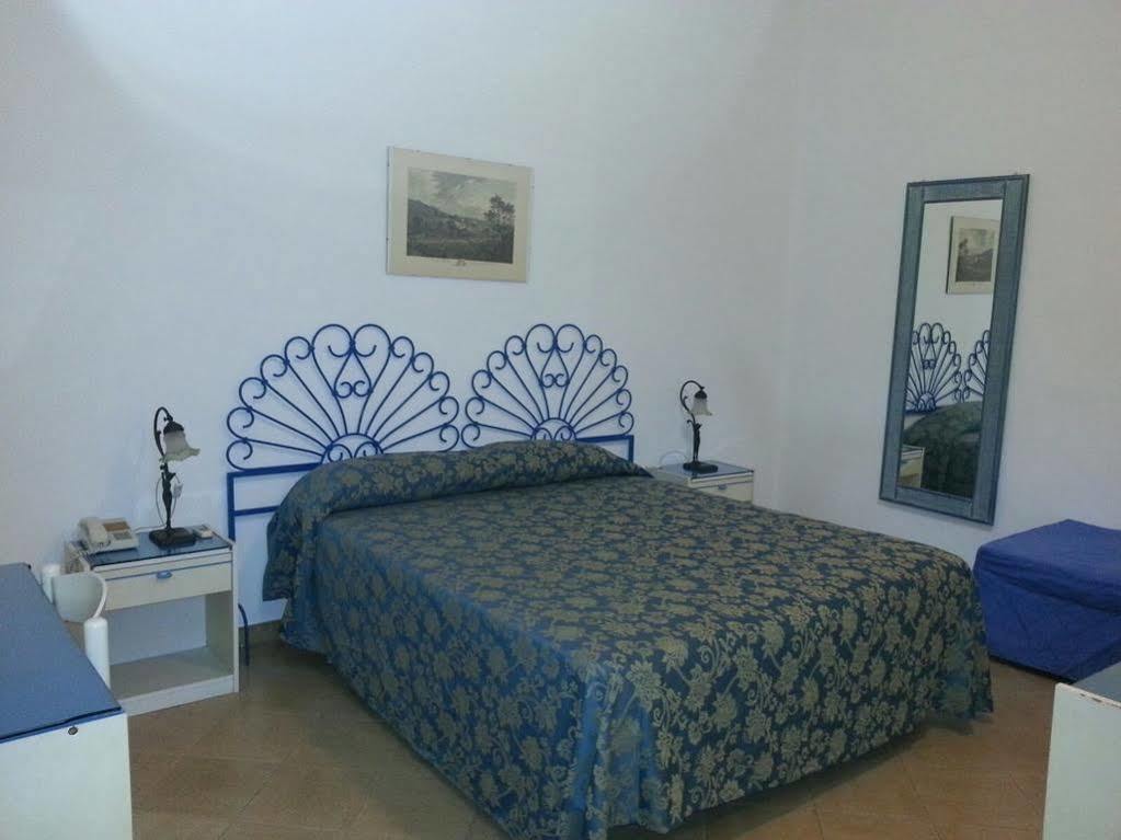 Poseidon Hotel 3*
